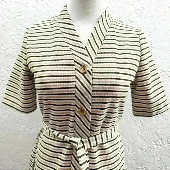 Vintage striped short sleeve button front top with waist tie size‎ small - Picture 3 of 9